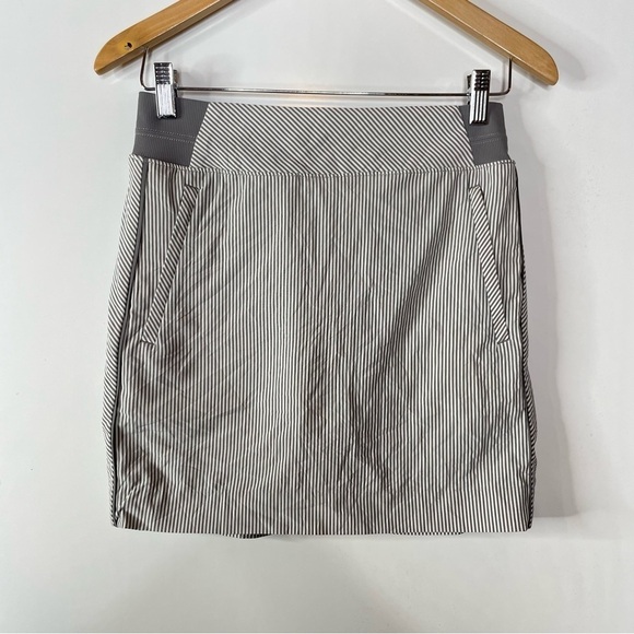 Athleta Brooklyn Textured Skort Size 2 - Picture 3 of 9